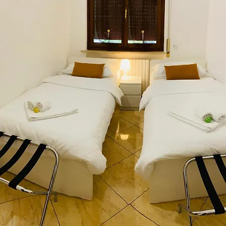 Bed Da Daniela * פסקיארה דל גארדה