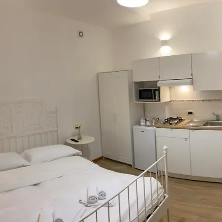 Bed Da Daniela פסקיארה דל גארדה